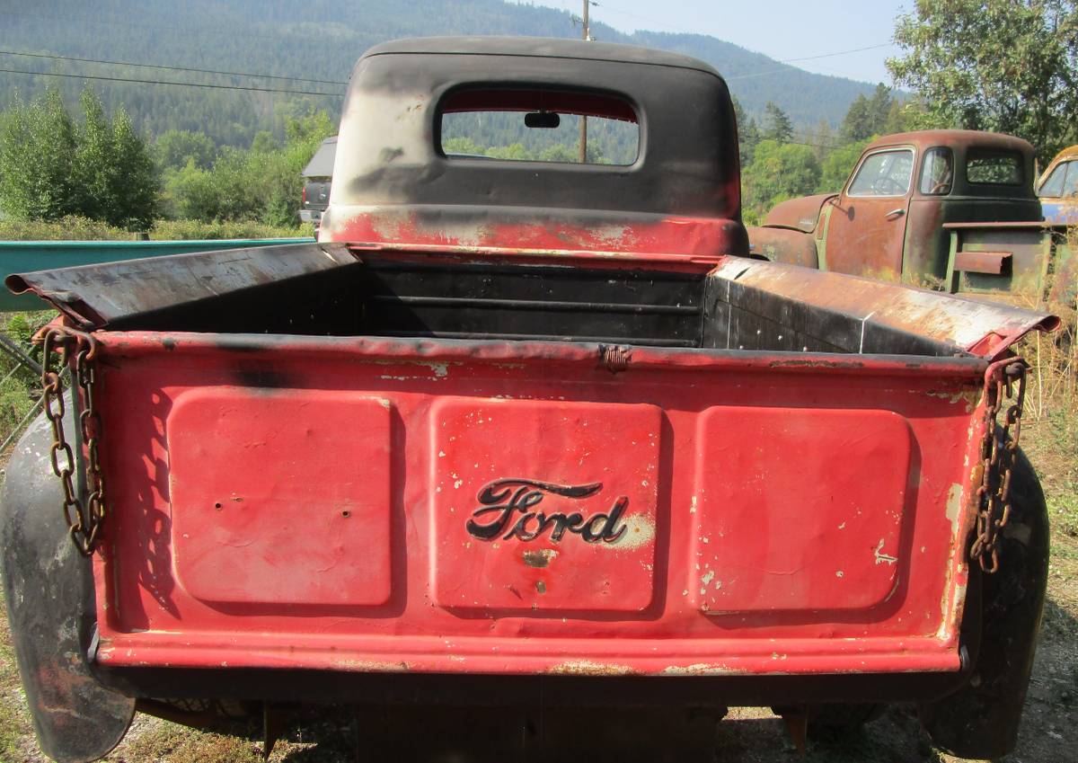 Ford-12-ton-pickup-1948-7