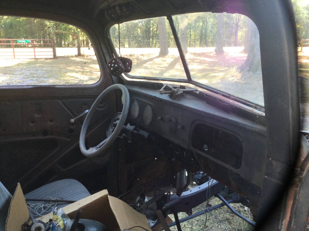 Ford-12-ton-truck-on-toyota-truck-frame-1938-brown-5