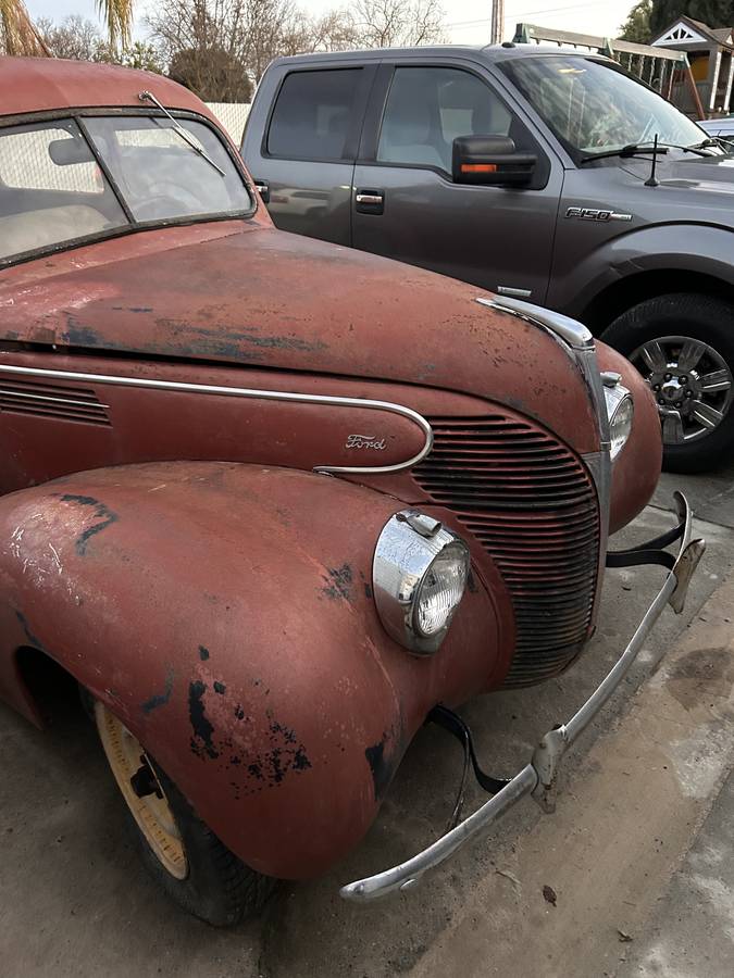 Ford-1939-brown-1