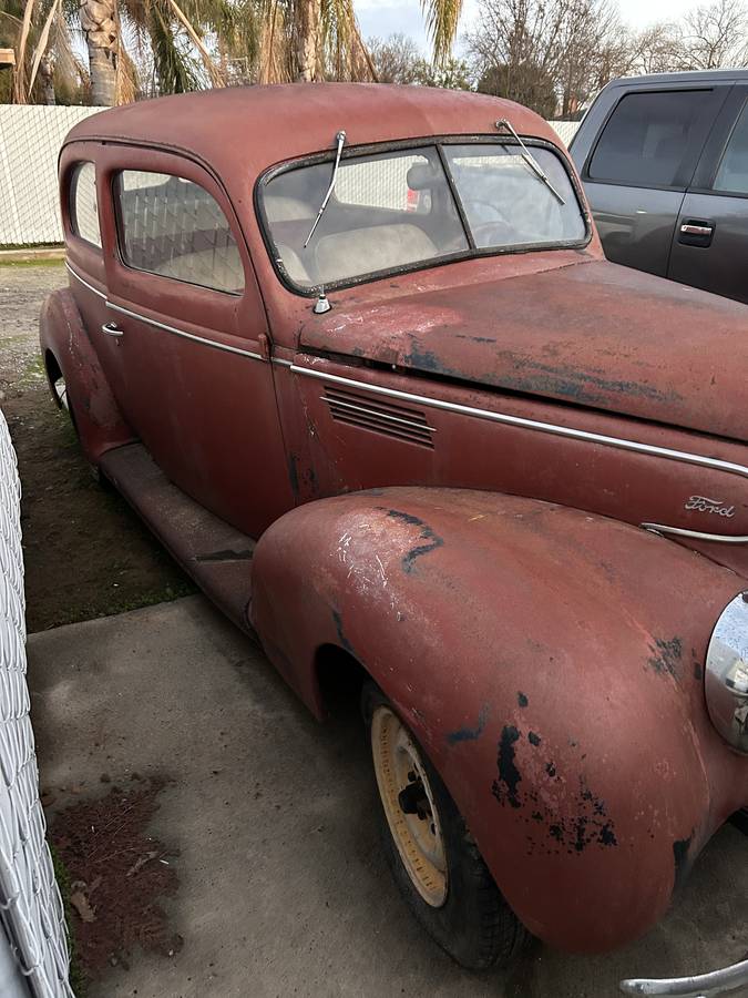 Ford-1939-brown