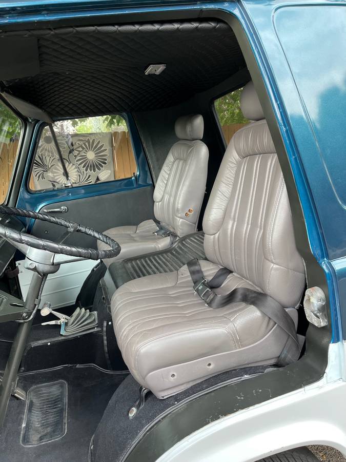 Ford-1961-blue-18