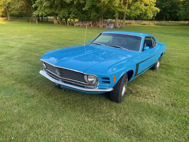 Ford-1970-blue-1