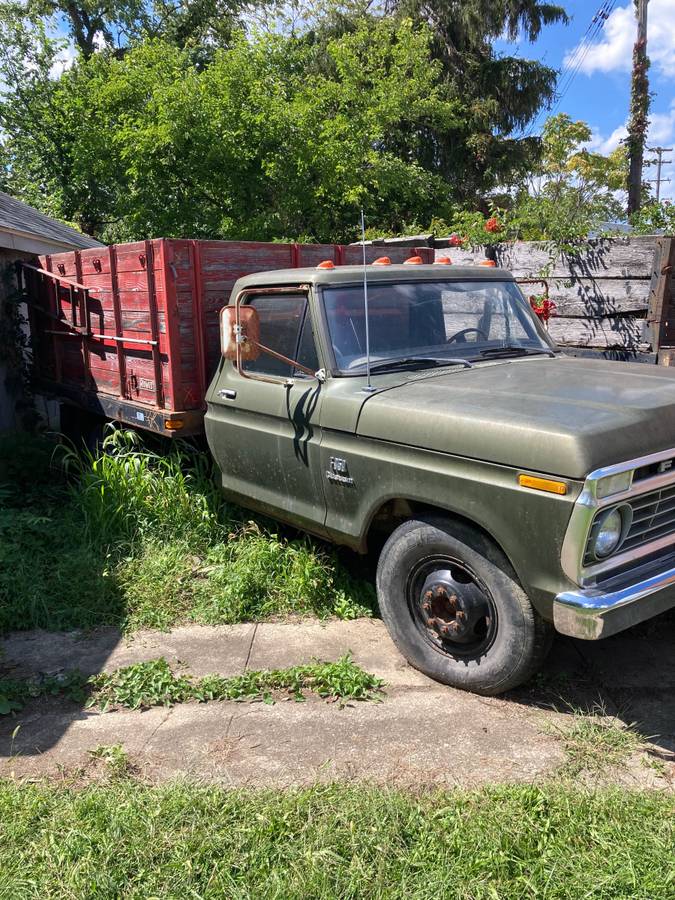 Ford-1975-8