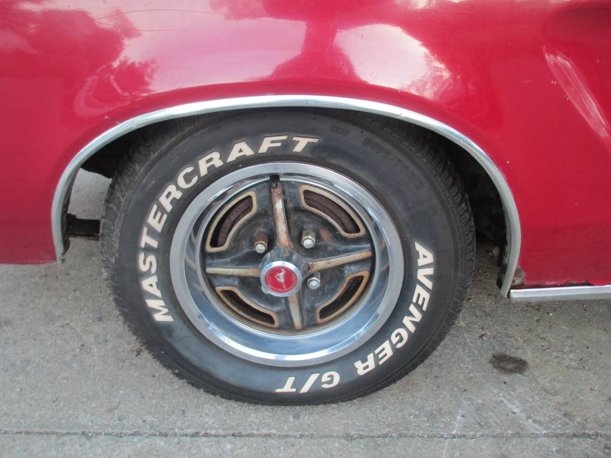 Ford-1975-red-4