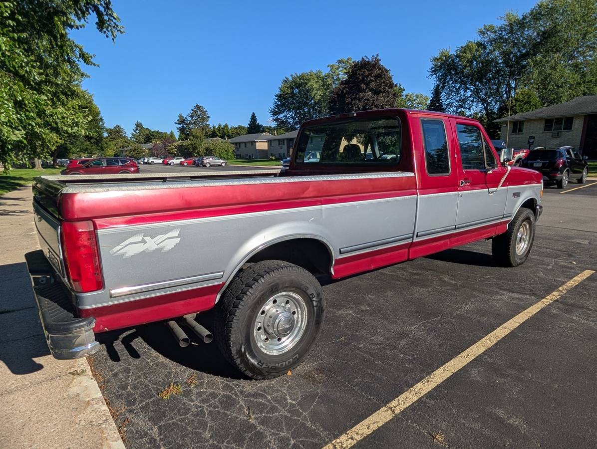 Ford-1995-red-8