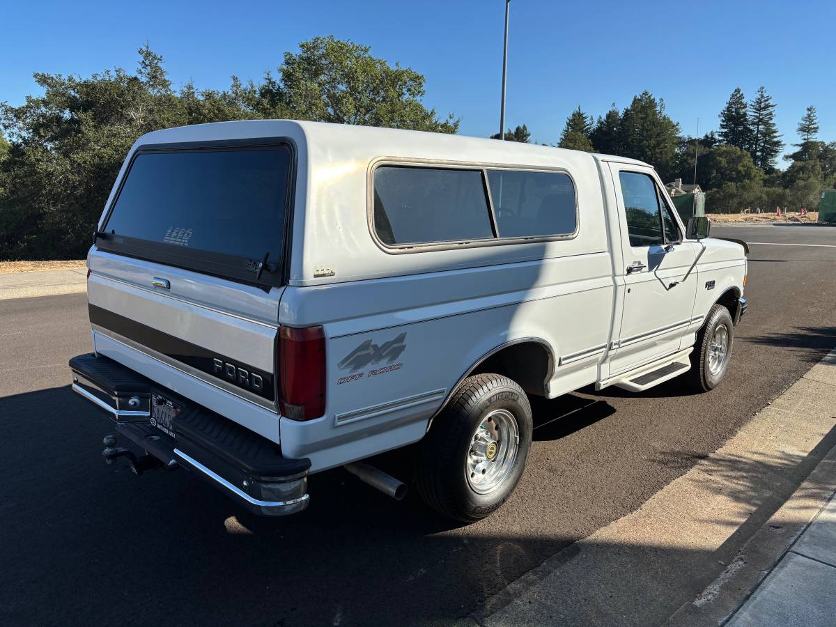 Ford-1995-white-16