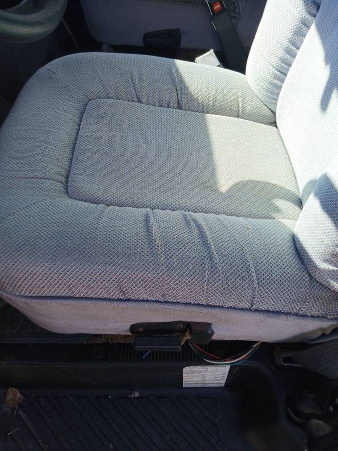 Ford-1995-white-3