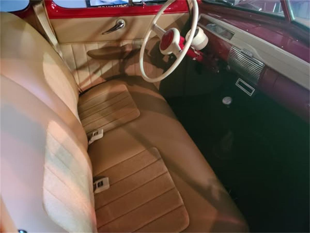 Ford-2-dr-coupe-1941-red-tan-3