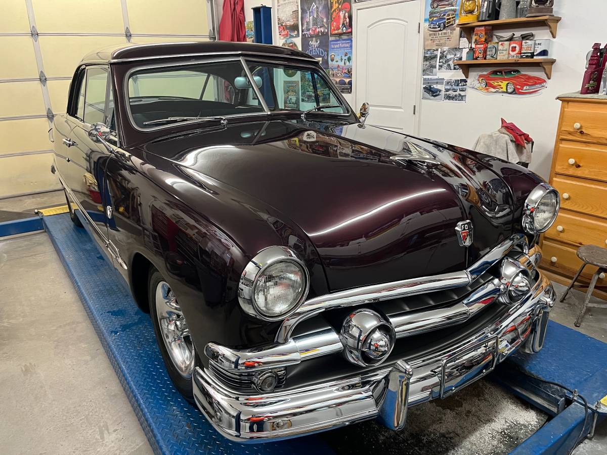 Ford-2dr-victoria-1951-custom-3