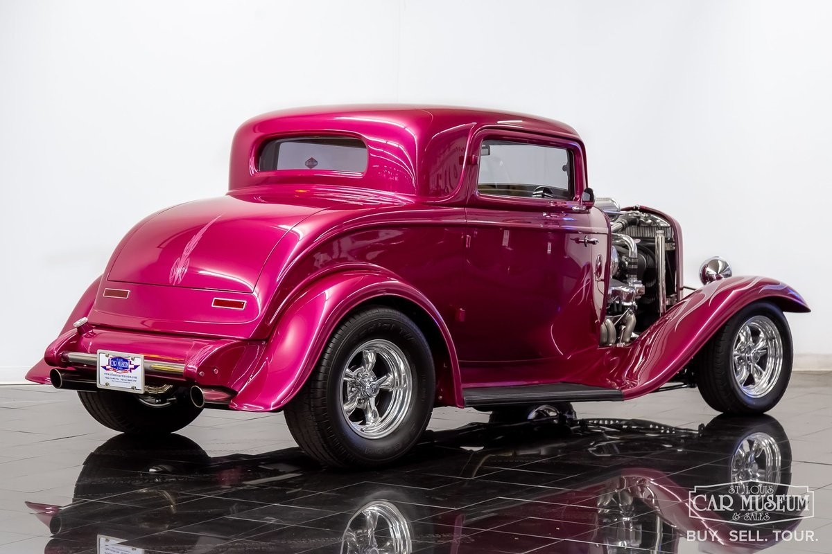 Ford-3-Window-1932-Coupe-10