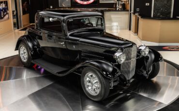 Ford-3-Window-1932-Coupe-10