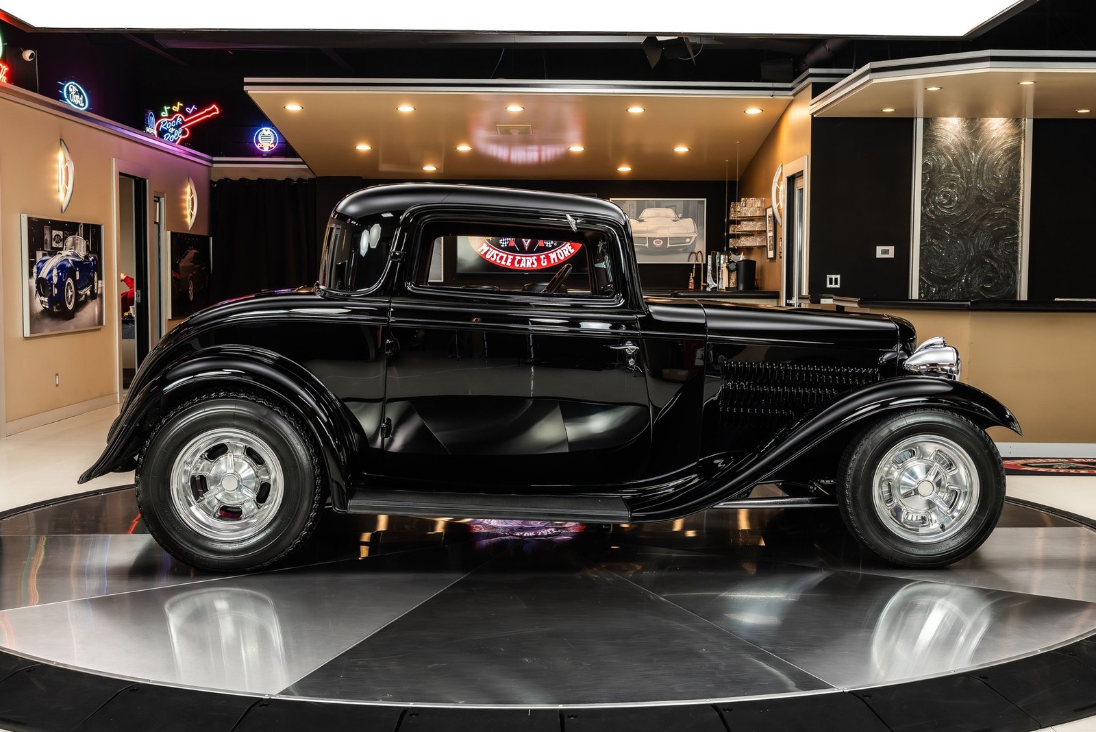 Ford-3-Window-1932-Coupe-11