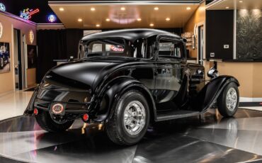 Ford-3-Window-1932-Coupe-13