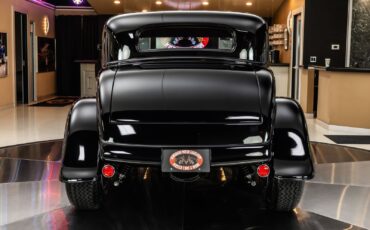 Ford-3-Window-1932-Coupe-15