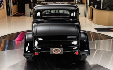 Ford-3-Window-1932-Coupe-16