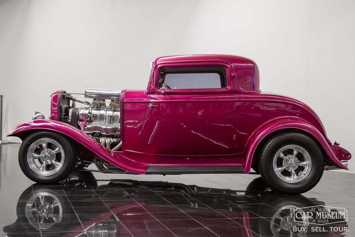 Ford-3-Window-1932-Coupe-2