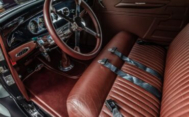 Ford-3-Window-1932-Coupe-2