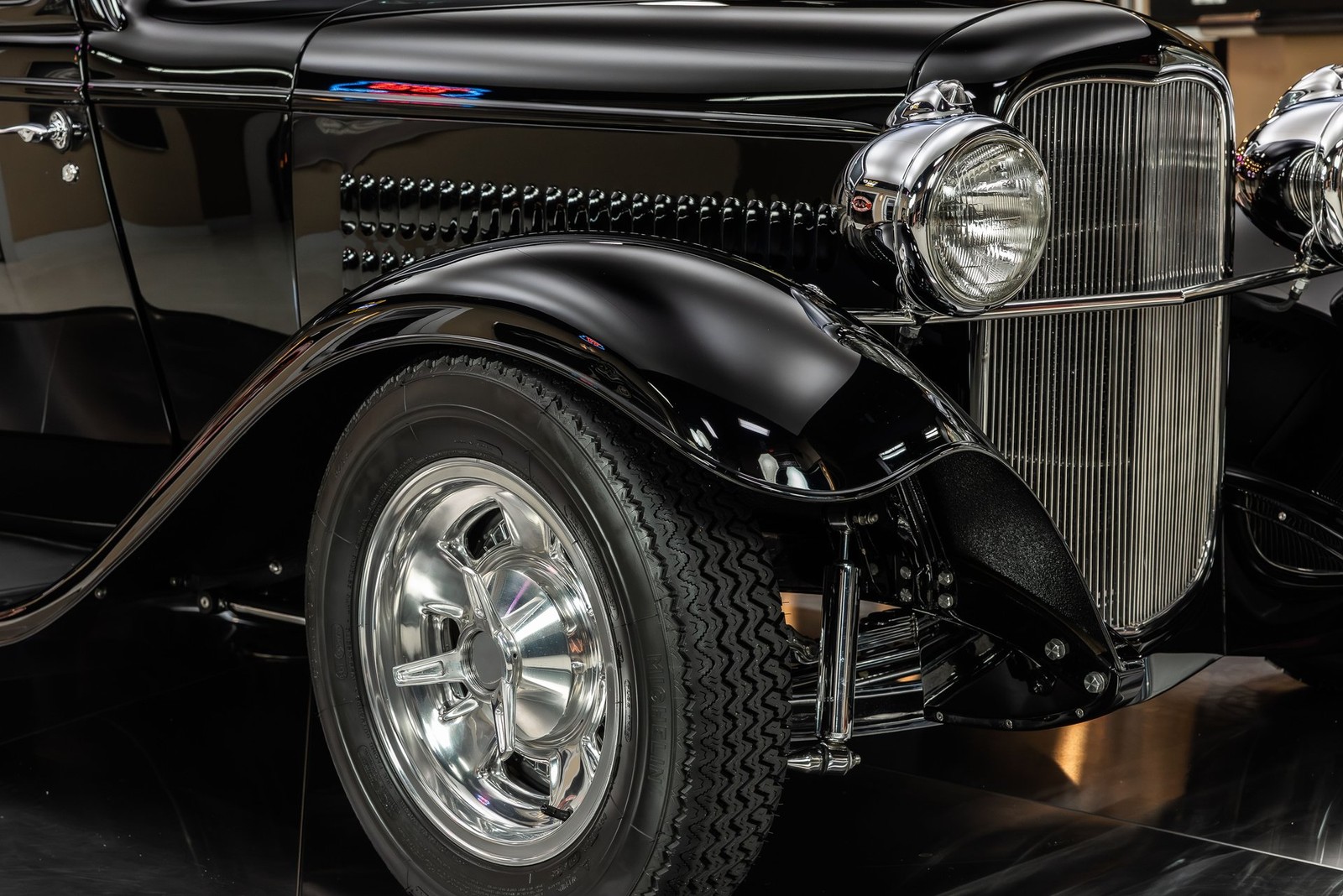 Ford-3-Window-1932-Coupe-21