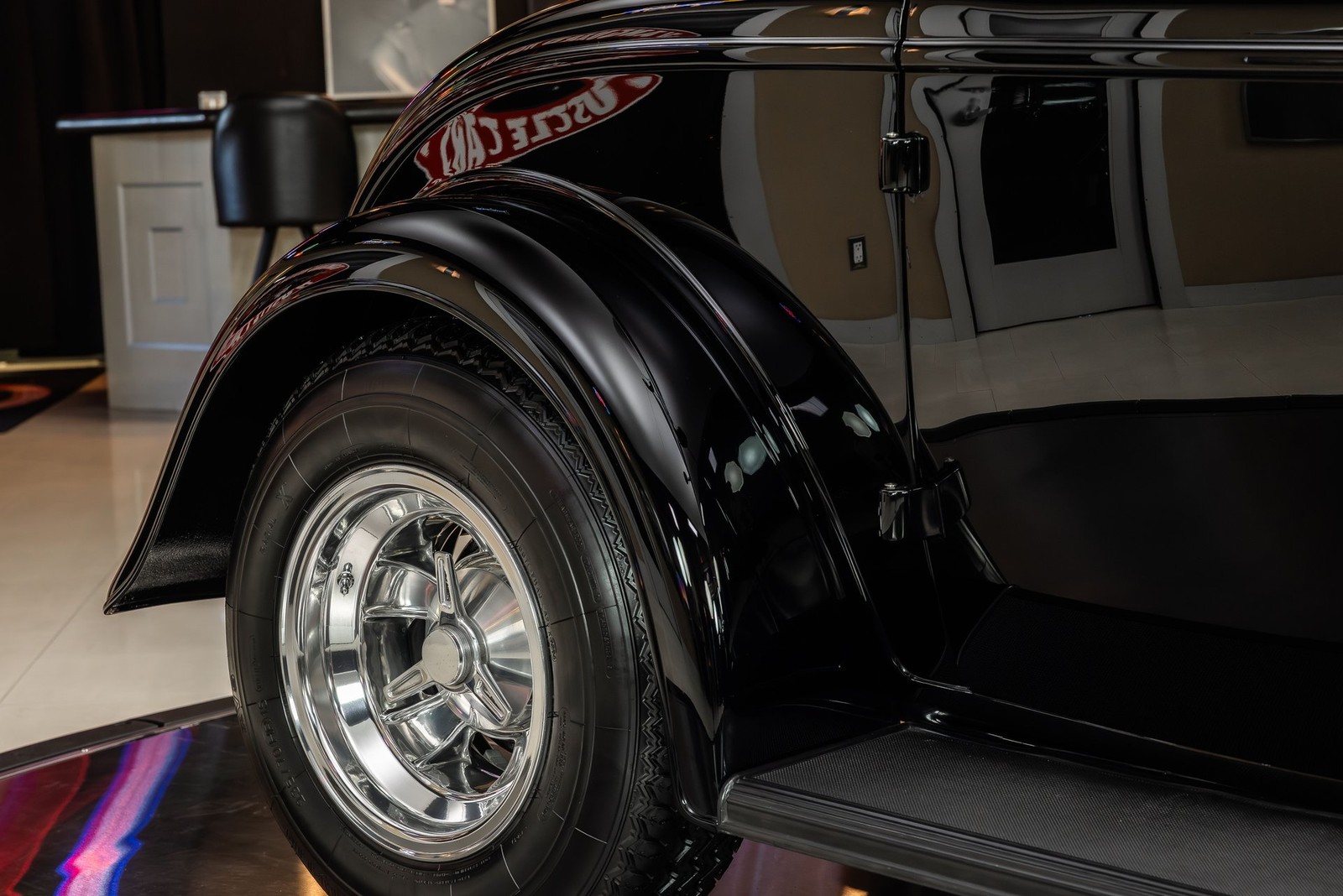 Ford-3-Window-1932-Coupe-23