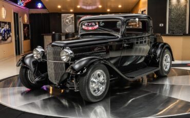 Ford-3-Window-1932-Coupe