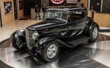Ford-3-Window-1932-Coupe-6