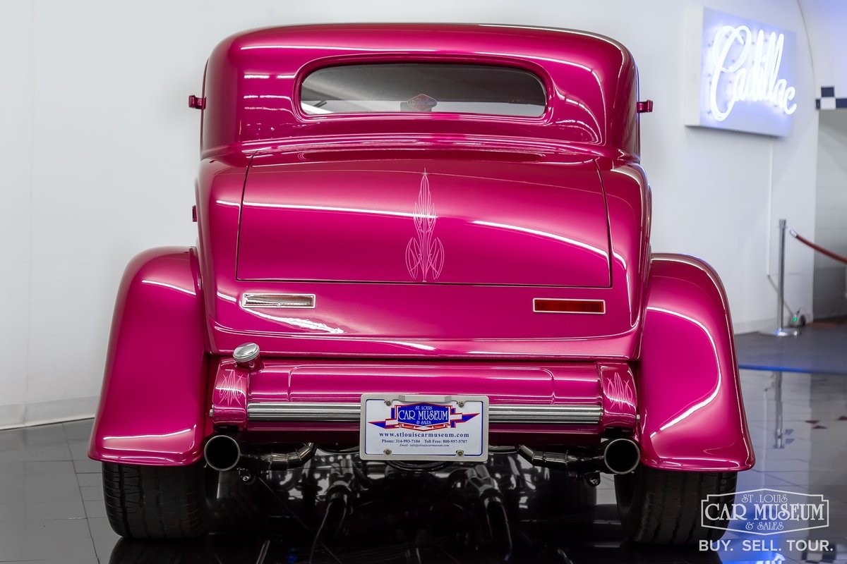 Ford-3-Window-1932-Coupe-7
