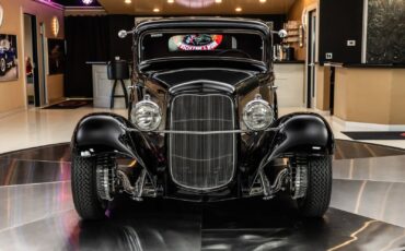 Ford-3-Window-1932-Coupe-7