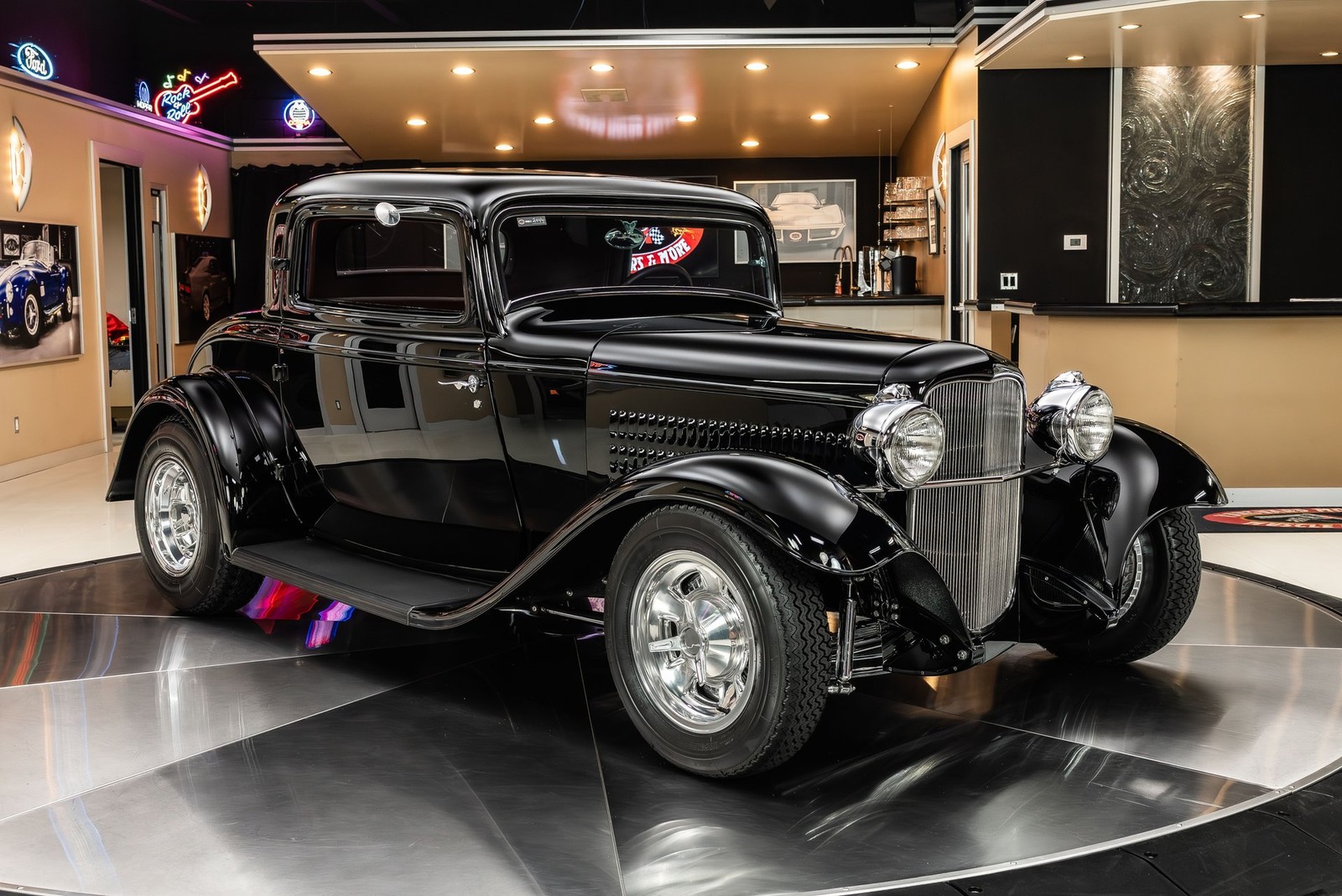 Ford-3-Window-1932-Coupe-9