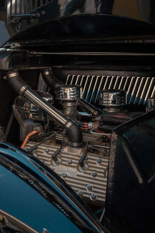 Ford-4-dr-humpback-1936-black-1