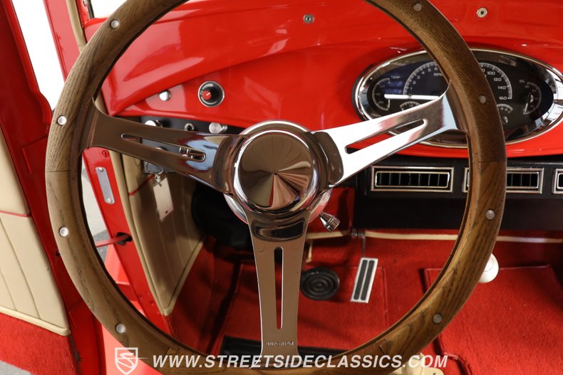 Ford-5-window-1931-Red-Hot-Tan-10