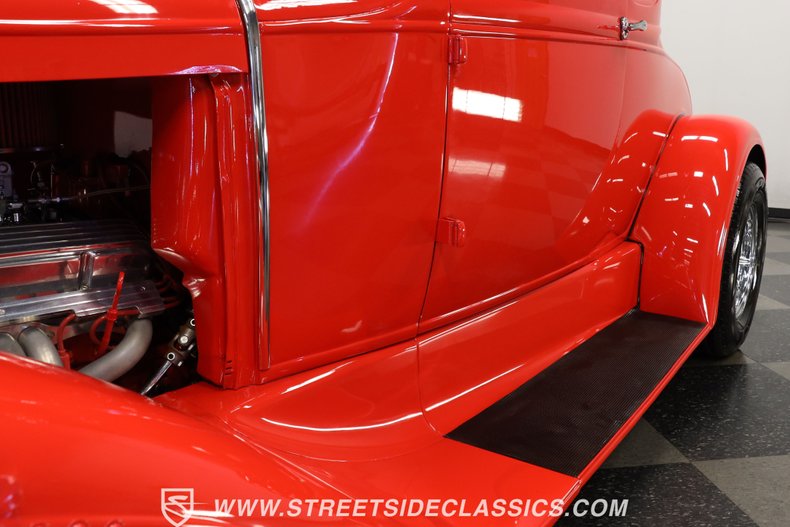 Ford-5-window-1931-Red-Hot-Tan-2