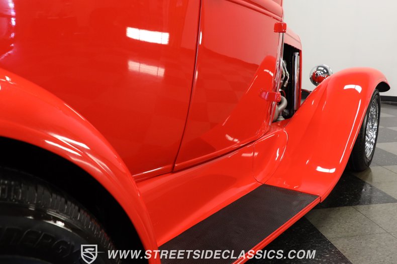 Ford-5-window-1931-Red-Hot-Tan-35
