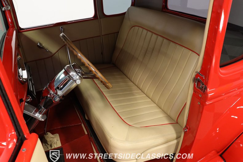 Ford-5-window-1931-Red-Hot-Tan-38