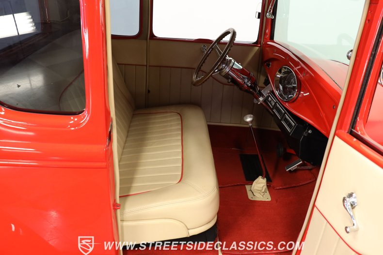 Ford-5-window-1931-Red-Hot-Tan-40