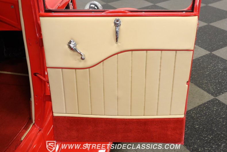 Ford-5-window-1931-Red-Hot-Tan-44