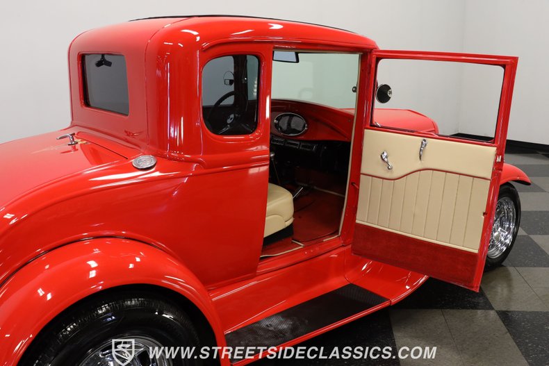Ford-5-window-1931-Red-Hot-Tan-45