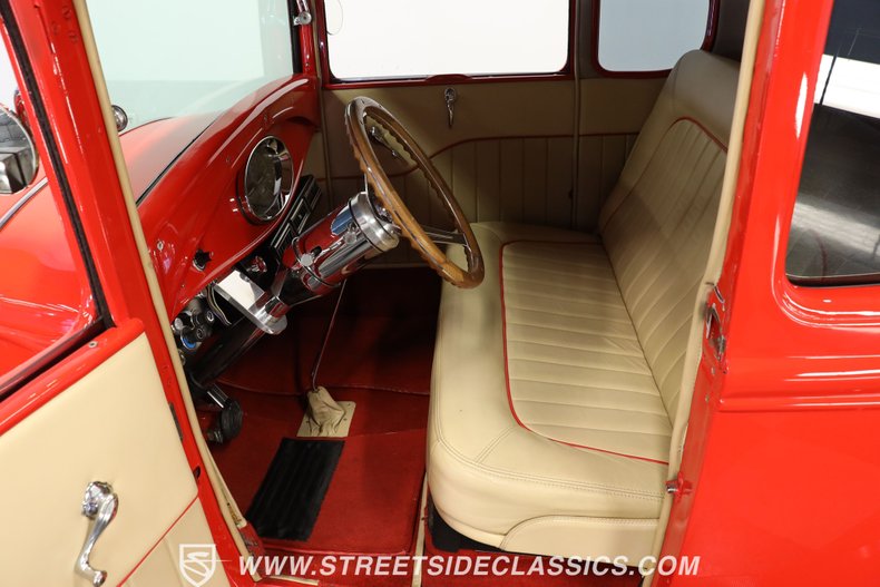Ford-5-window-1931-Red-Hot-Tan-9