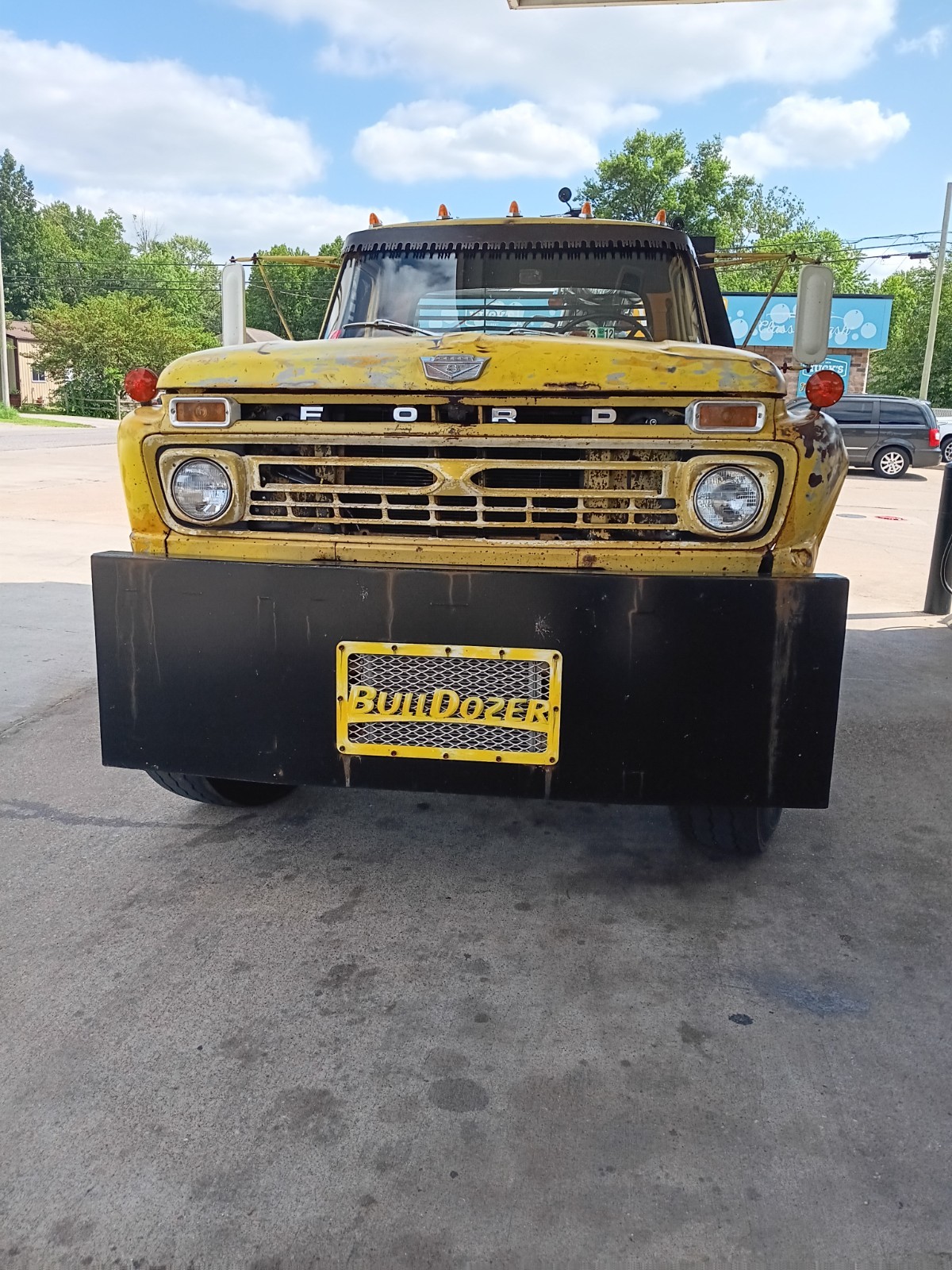 Ford-600-Custom-1966-Cab-Chassis-1