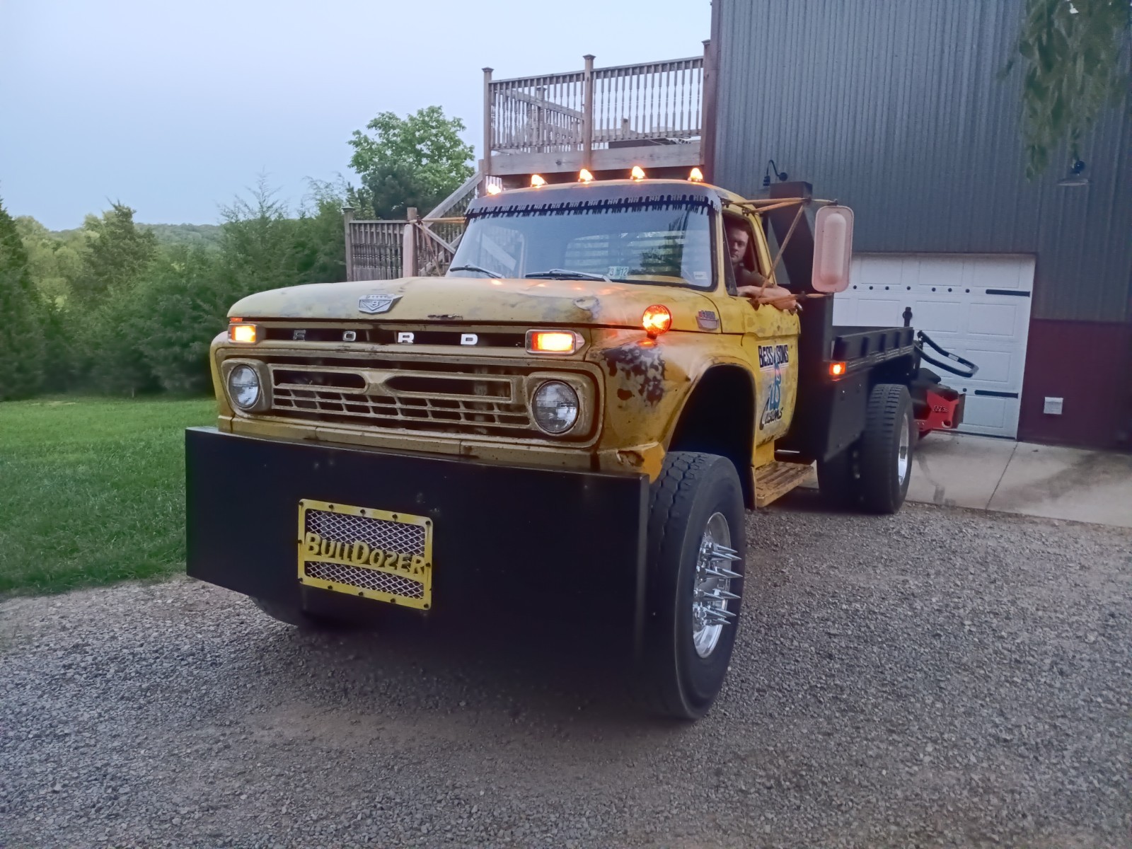 Ford 600 Custom 1966 Cab & Chassis