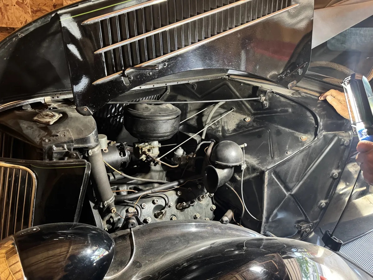 Ford-68-1936-Black-Tan-18