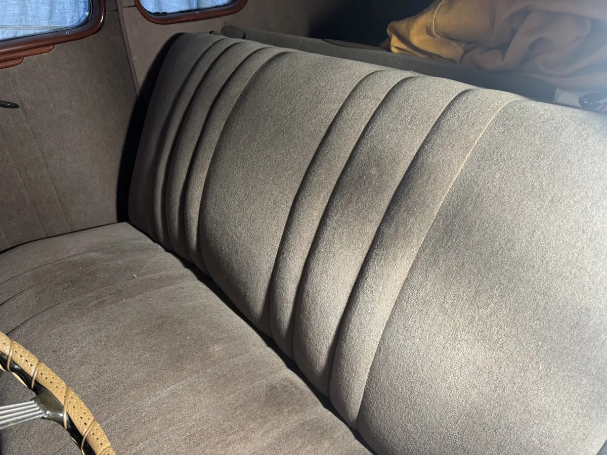 Ford-68-1936-Black-Tan-6