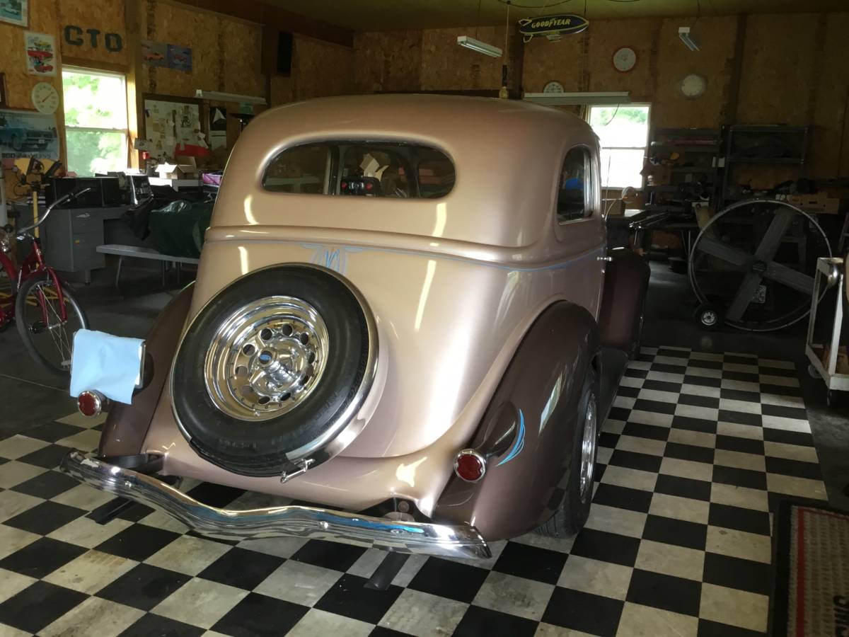 Ford-68-slantback-1936-brown-16