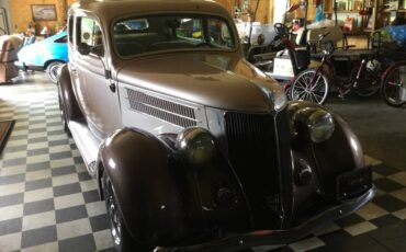 Ford-68-slantback-1936-brown-17