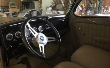 Ford-68-slantback-1936-brown-8