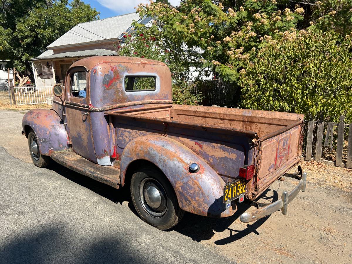 Ford-85-pickup-1946-1