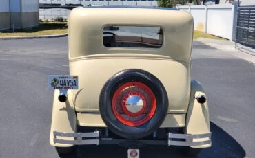 Ford-A400-1931-Tan-Brown-3