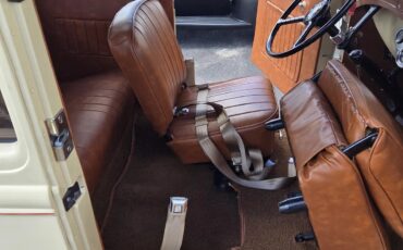 Ford-A400-1931-Tan-Brown