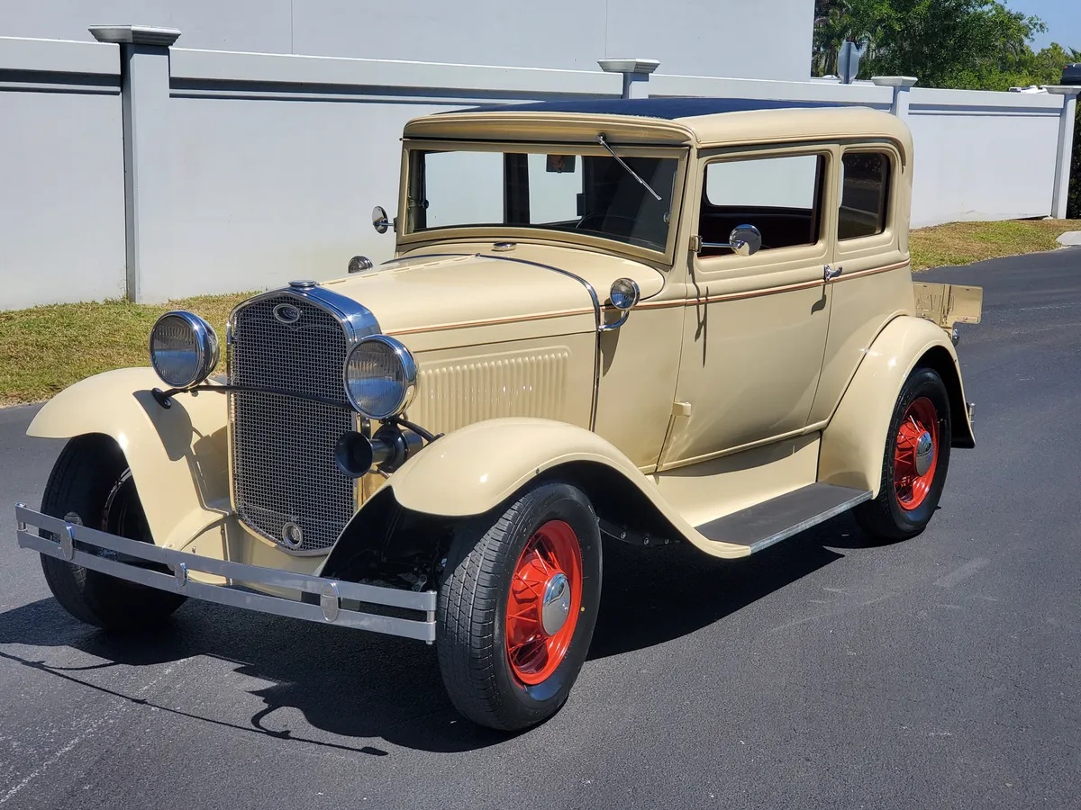 Ford-A400-1931-Tan-Brown-5