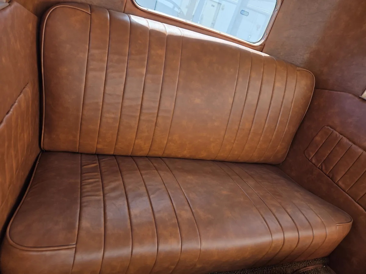 Ford-A400-1931-Tan-Brown-6