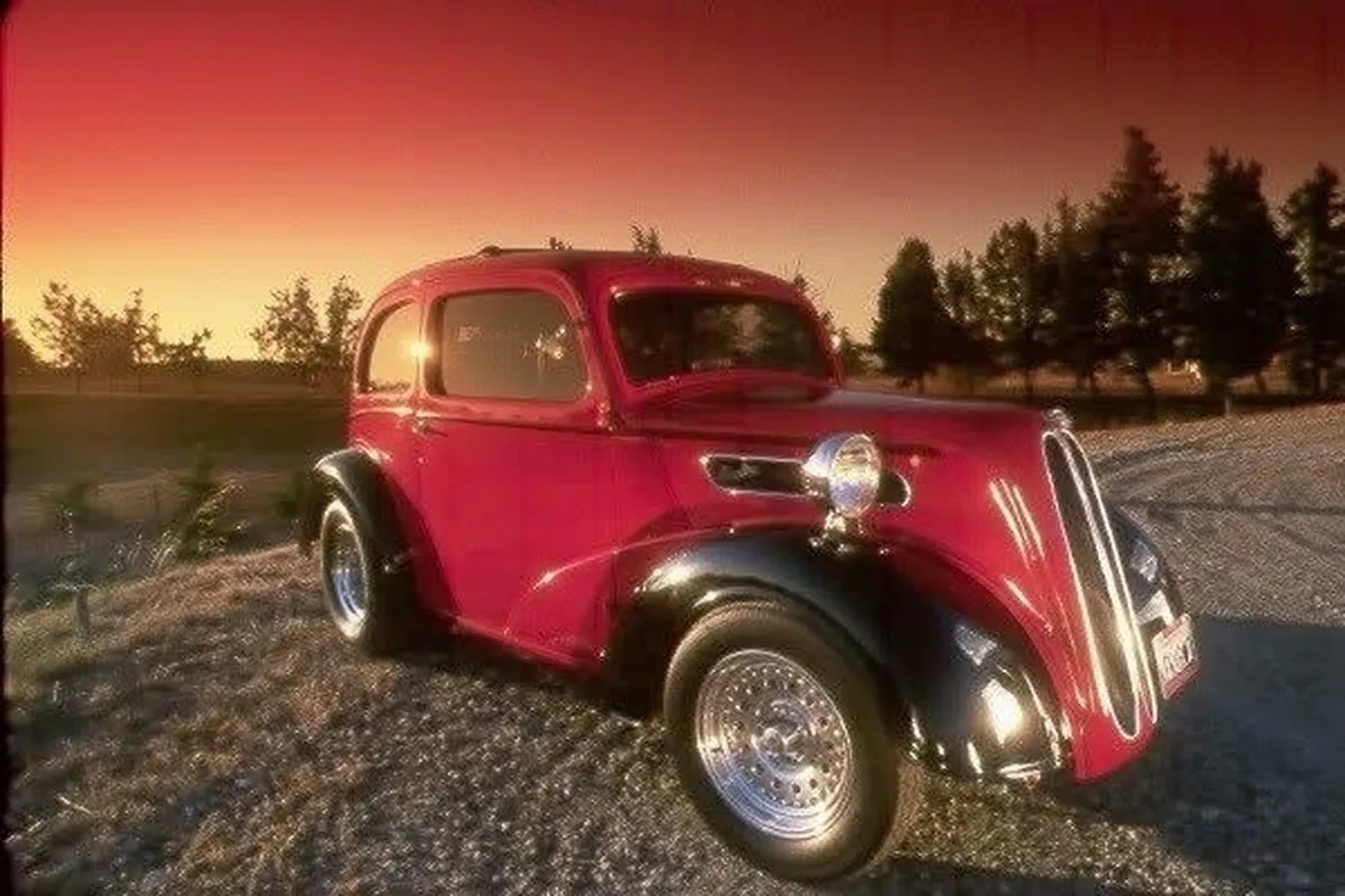 Ford-Anglia-1954-Red-Charcoal-6